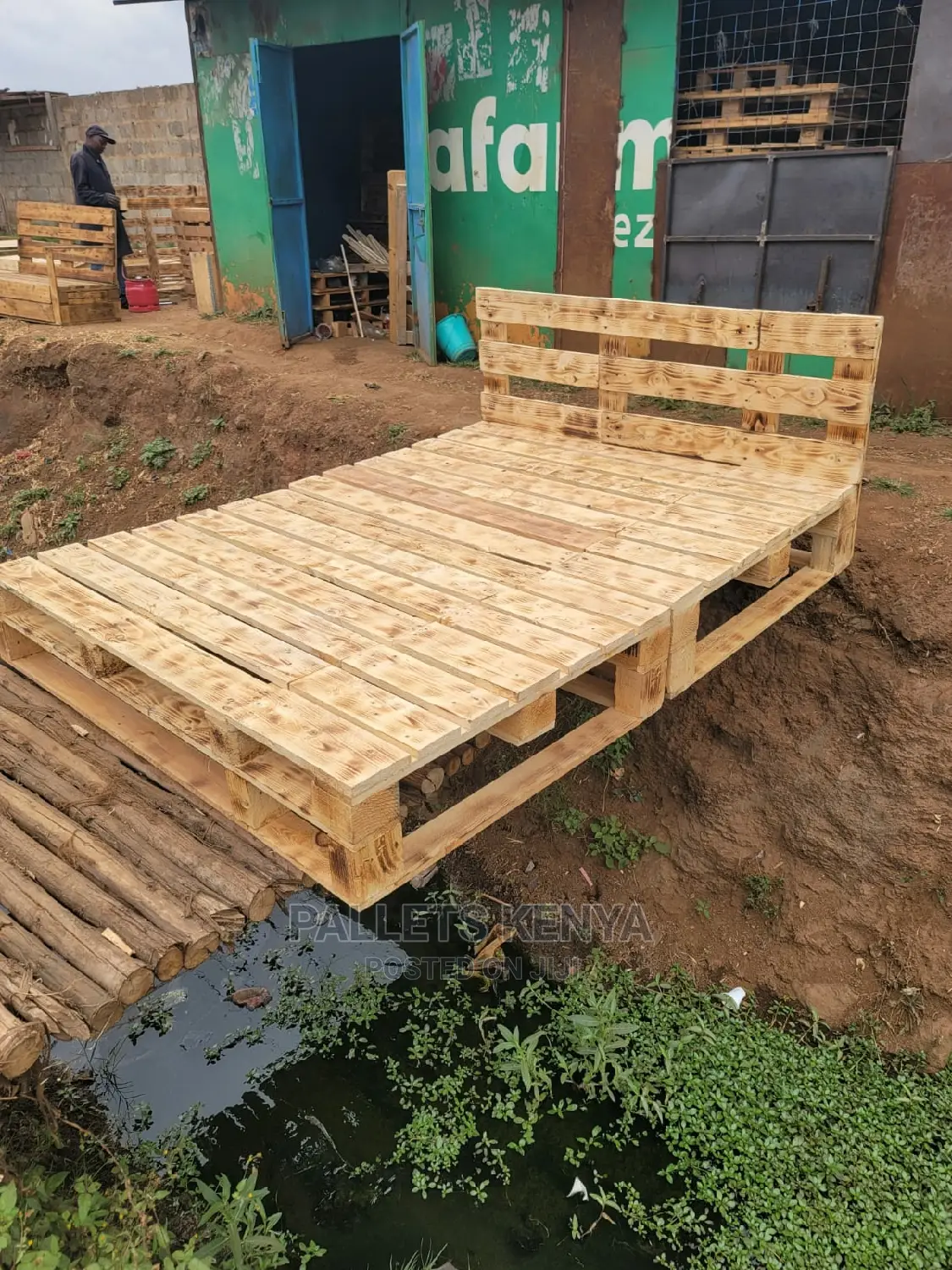 Pallet Bed- 5*6 Detachable Bed (AIL)