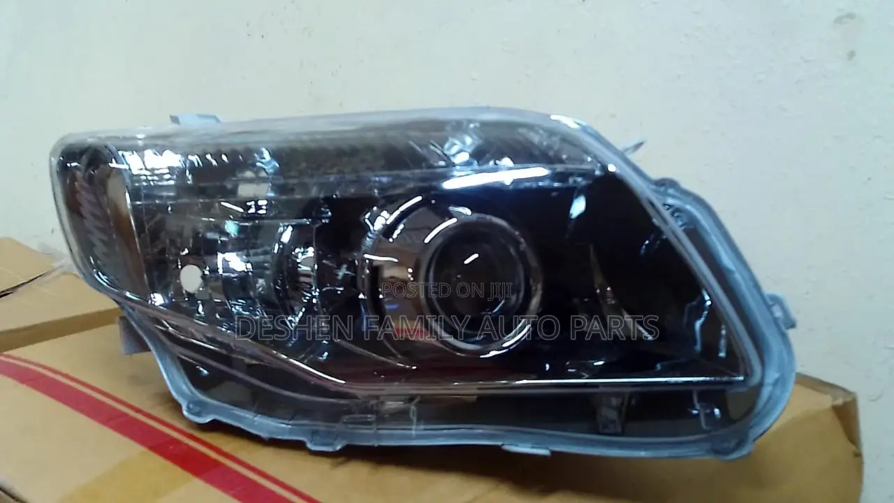 Fielder 2010 Headlight Xenon