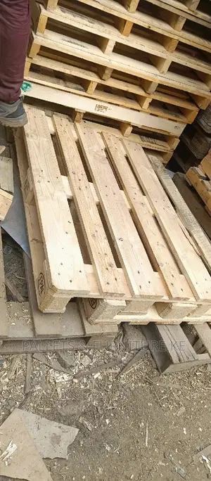 Wooden Pallet 4 Frame