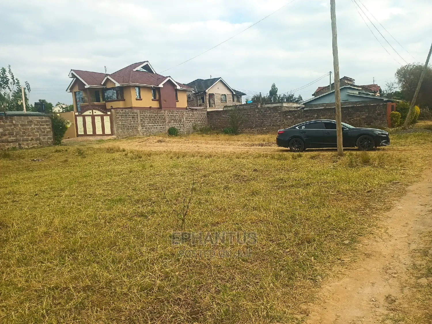 Residential Plot in Kenyatta Road