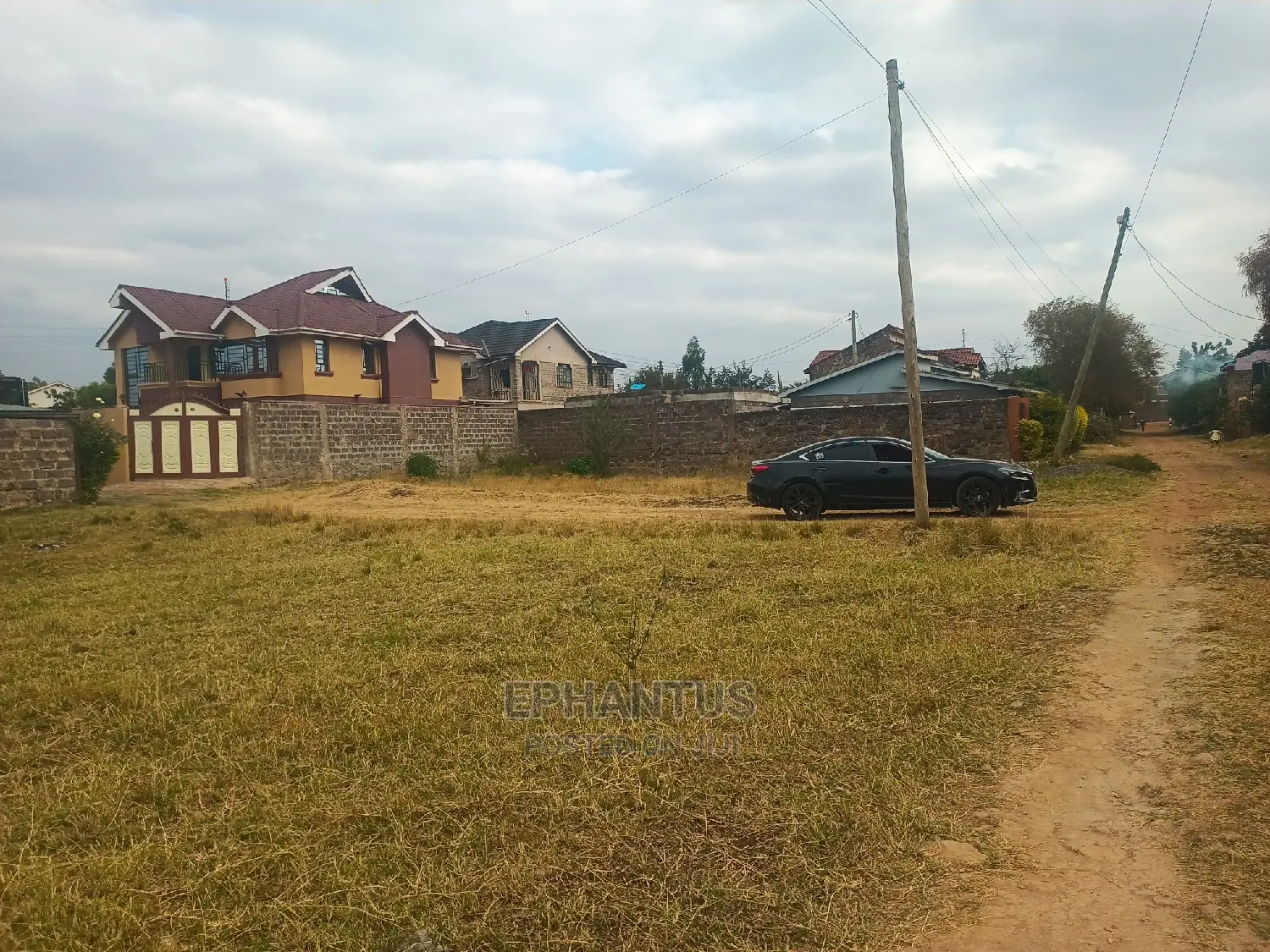 Residential Plot in Kenyatta Road