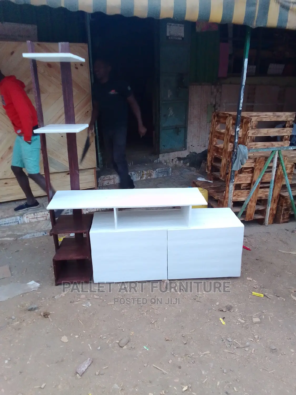 Pallet Tv Stand