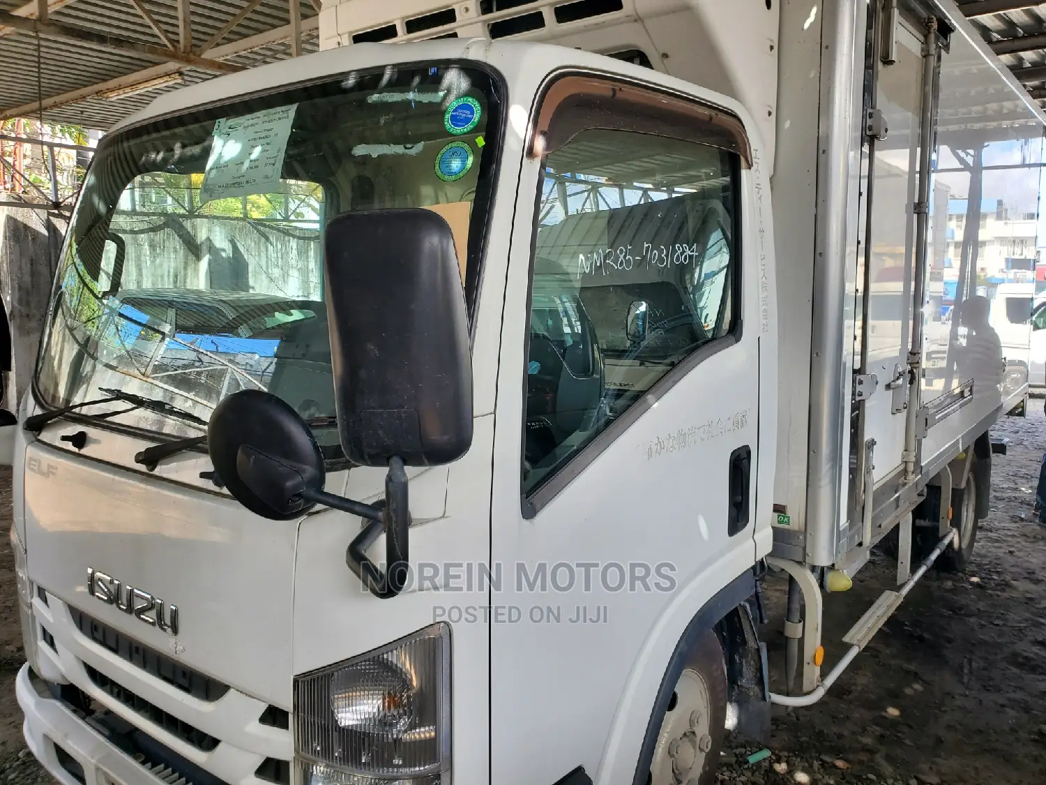 Isuzu Elf 2016 Manual Diesel Refrigerated 2 Tonnes