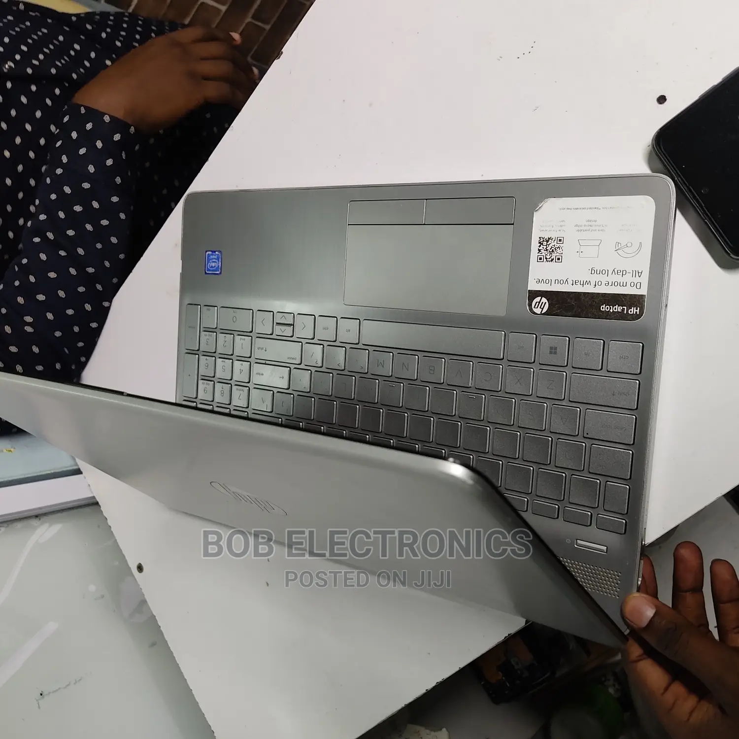 Laptop HP Pavilion 14-Ce1000 4GB Intel Pentium HDD+SSD 320GB