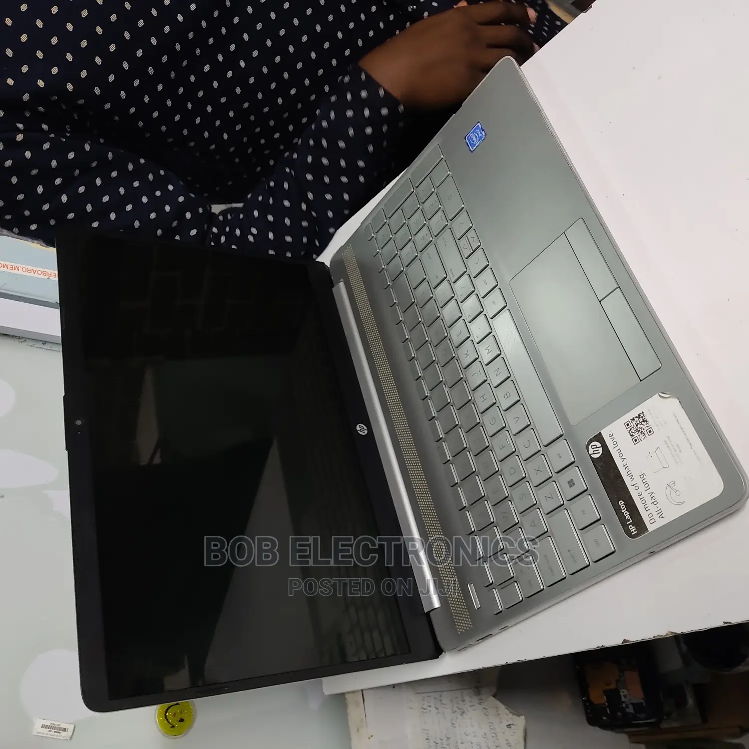 Laptop HP Pavilion 14-Ce1000 4GB Intel Pentium HDD+SSD 320GB