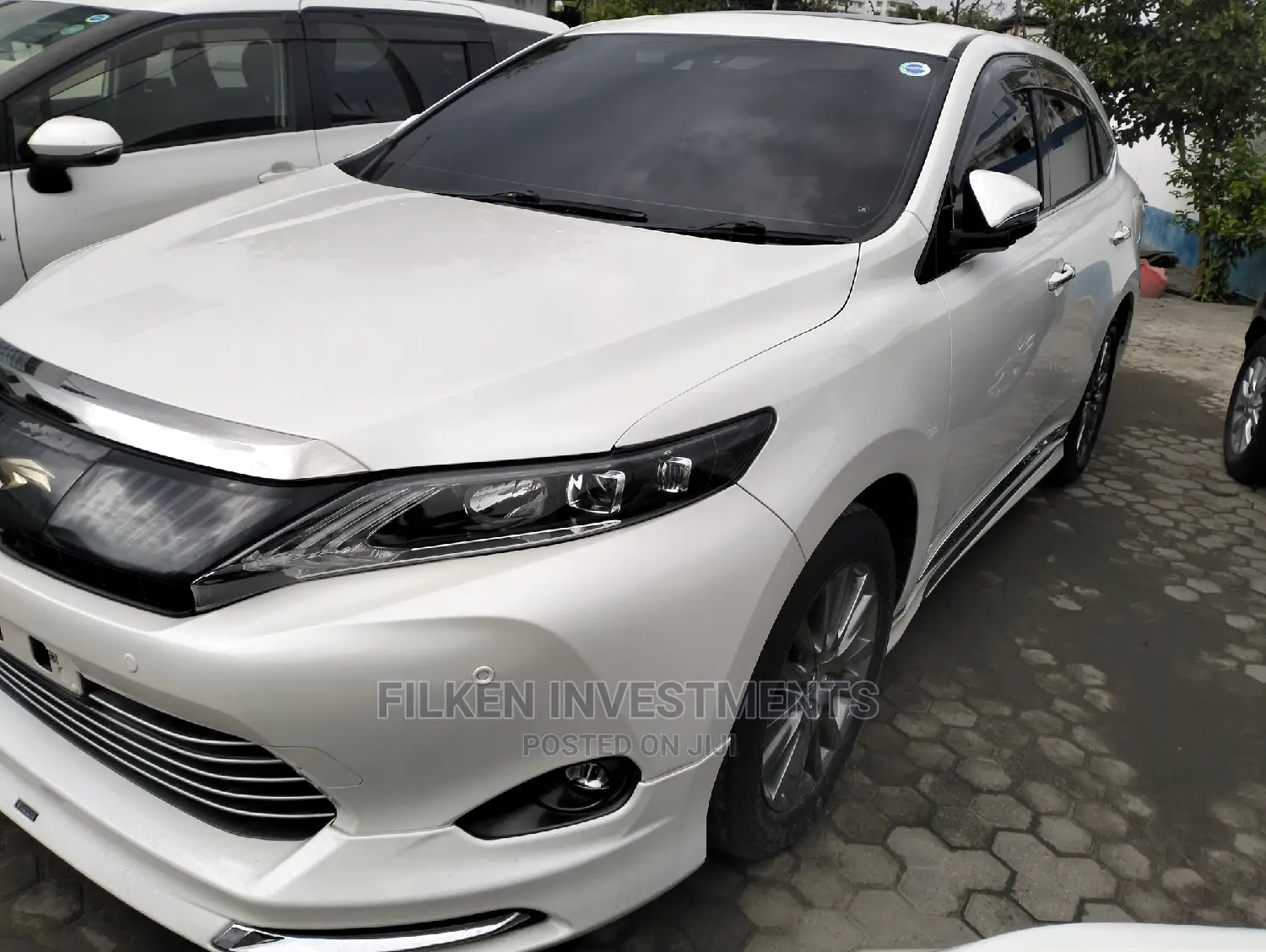 Toyota Harrier 2.0 4WD 2016 White