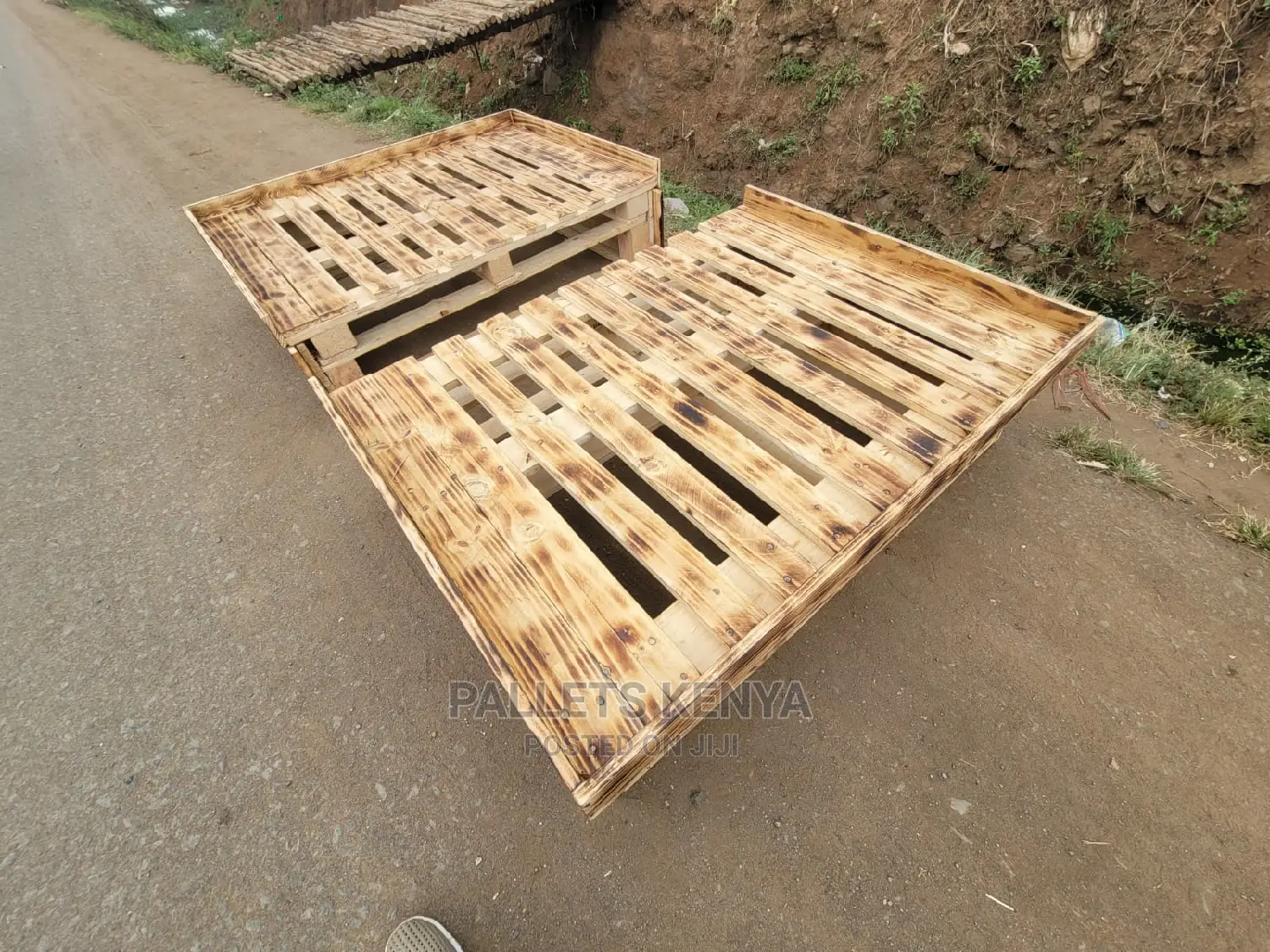 Pallet Bed- Detachable (MYK)