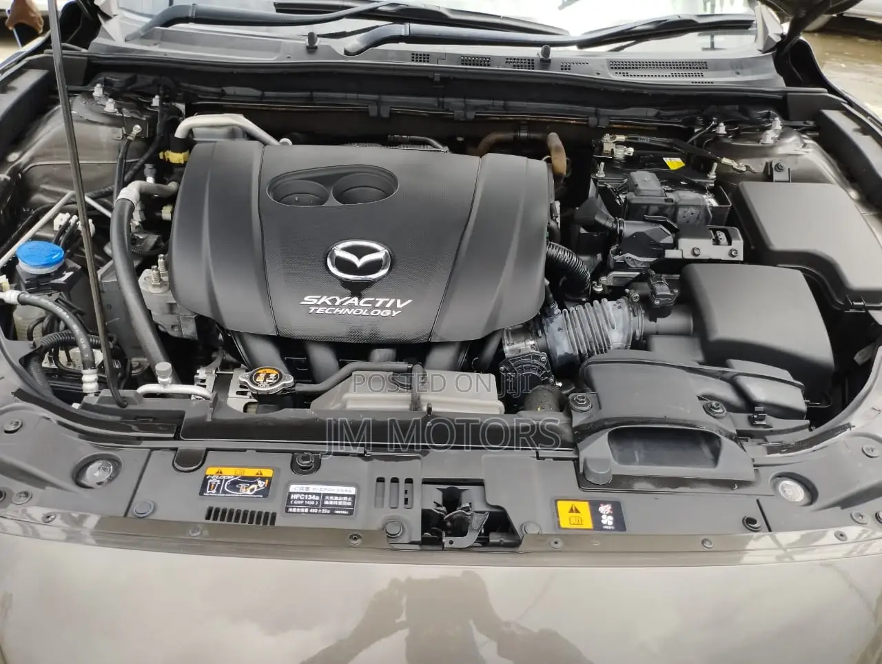 Mazda Axela 2016 Gold