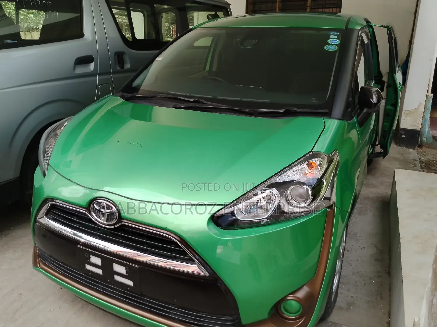 Toyota Sienta 2016 Green