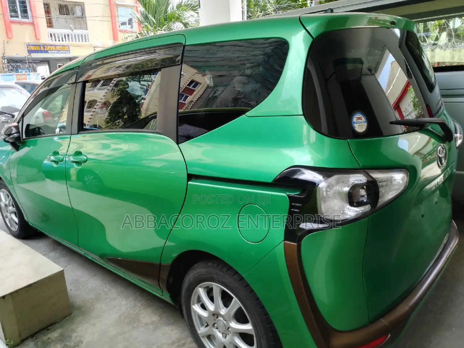 Toyota Sienta 2016 Green