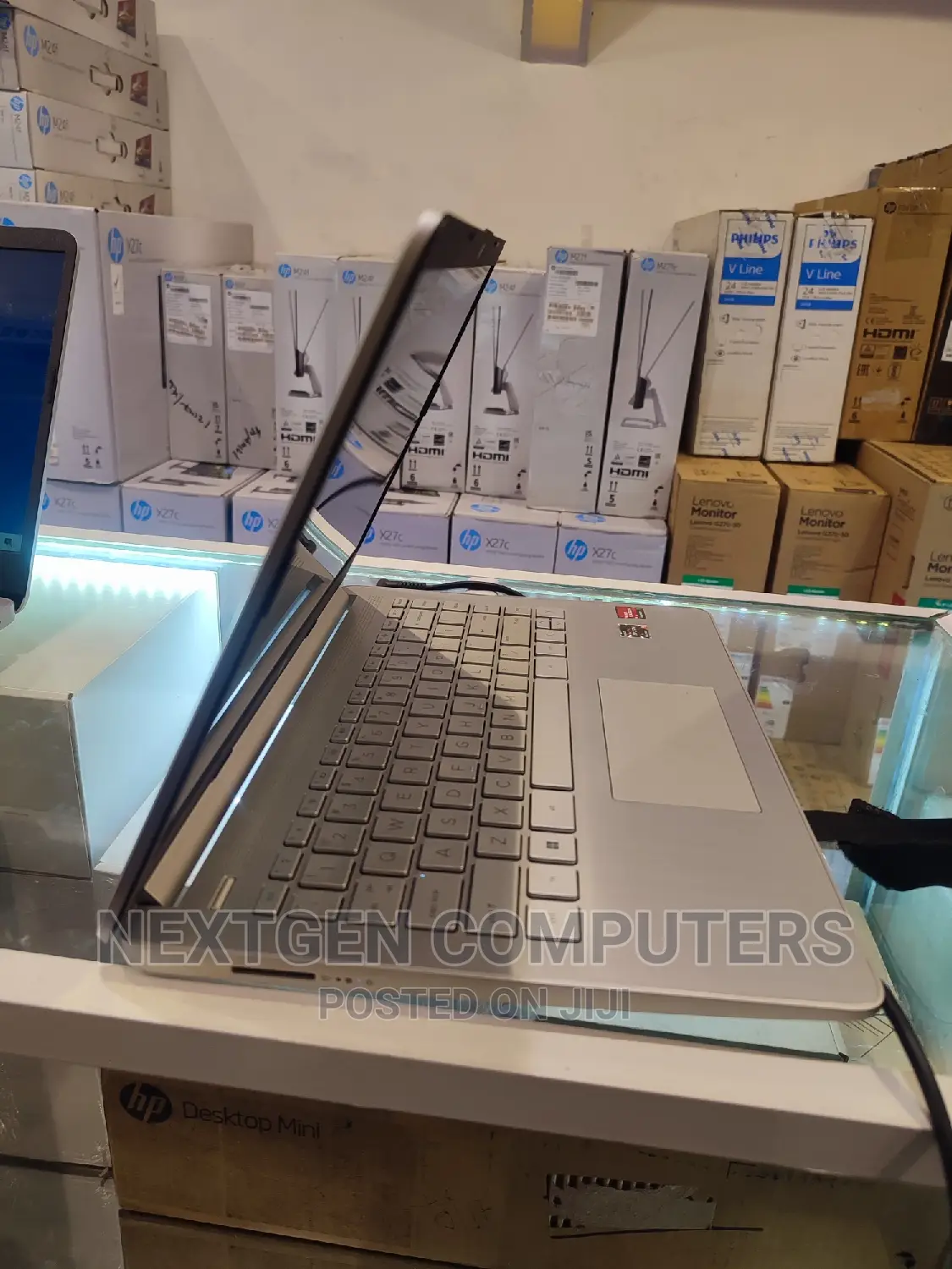 Laptop HP 14-Dq1025cl 8GB AMD Ryzen 3 SSD 512GB