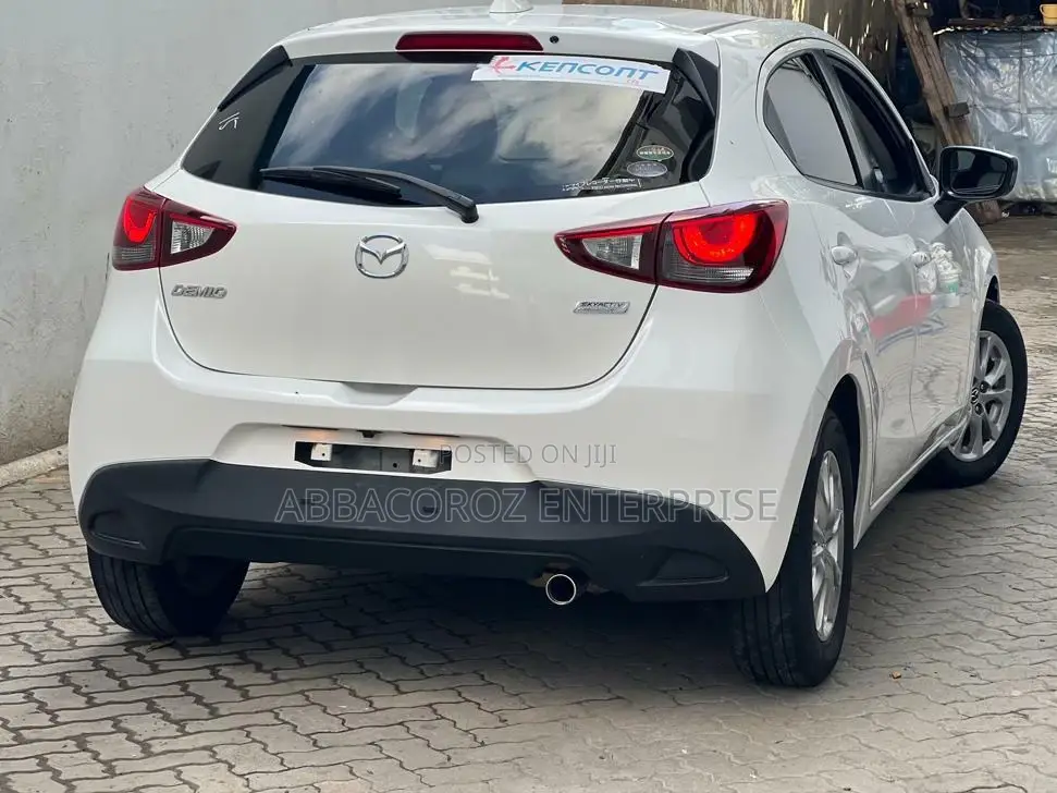 Mazda Demio 2016 White
