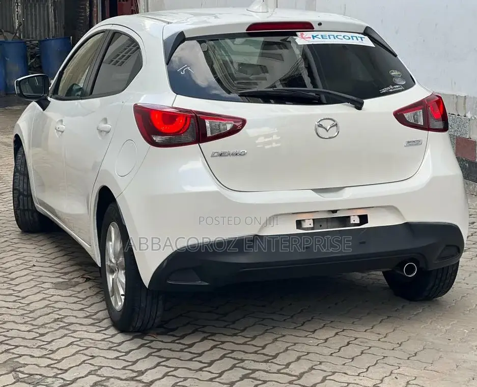 Mazda Demio 2016 White
