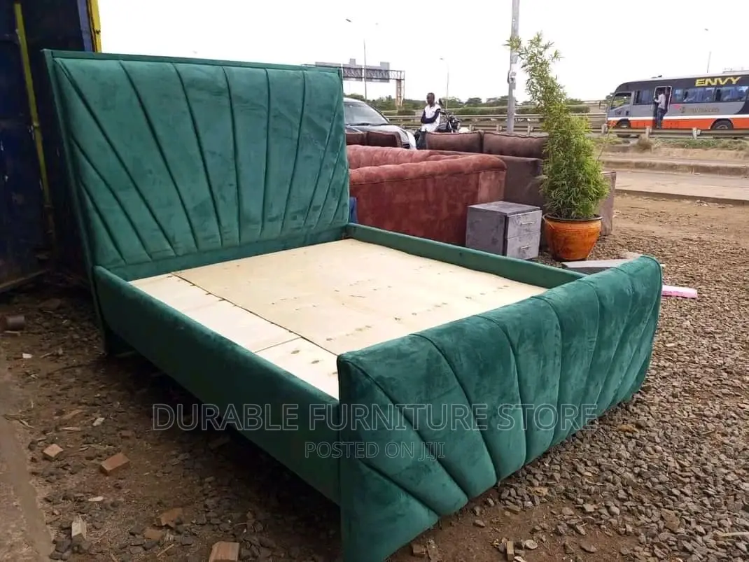 Quality 5 by 6 Chester Bed