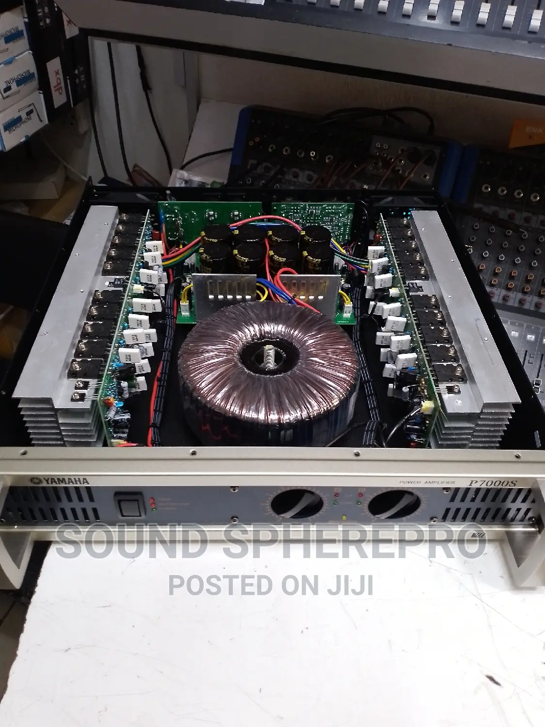 Ym PS7000S Amplifier