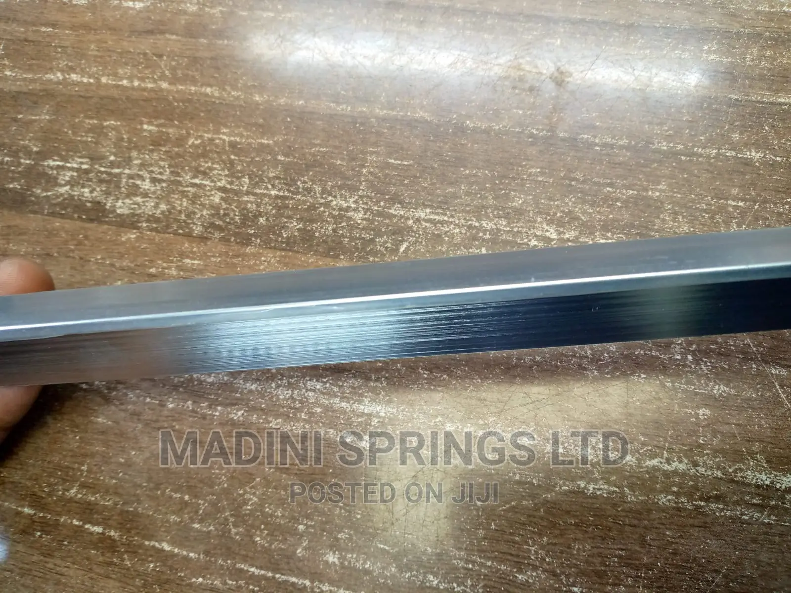 Aluminium L-Strips in Gold, Silver Matt Chrome Glossy