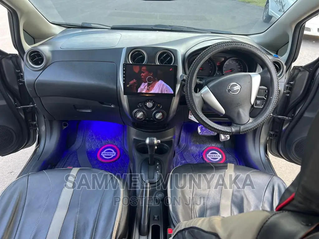 Nissan Note SV Premium 2014 Gray