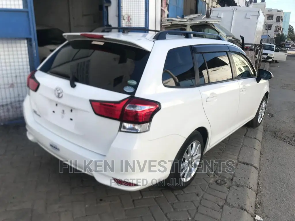 Toyota Corolla Fielder 2016 White
