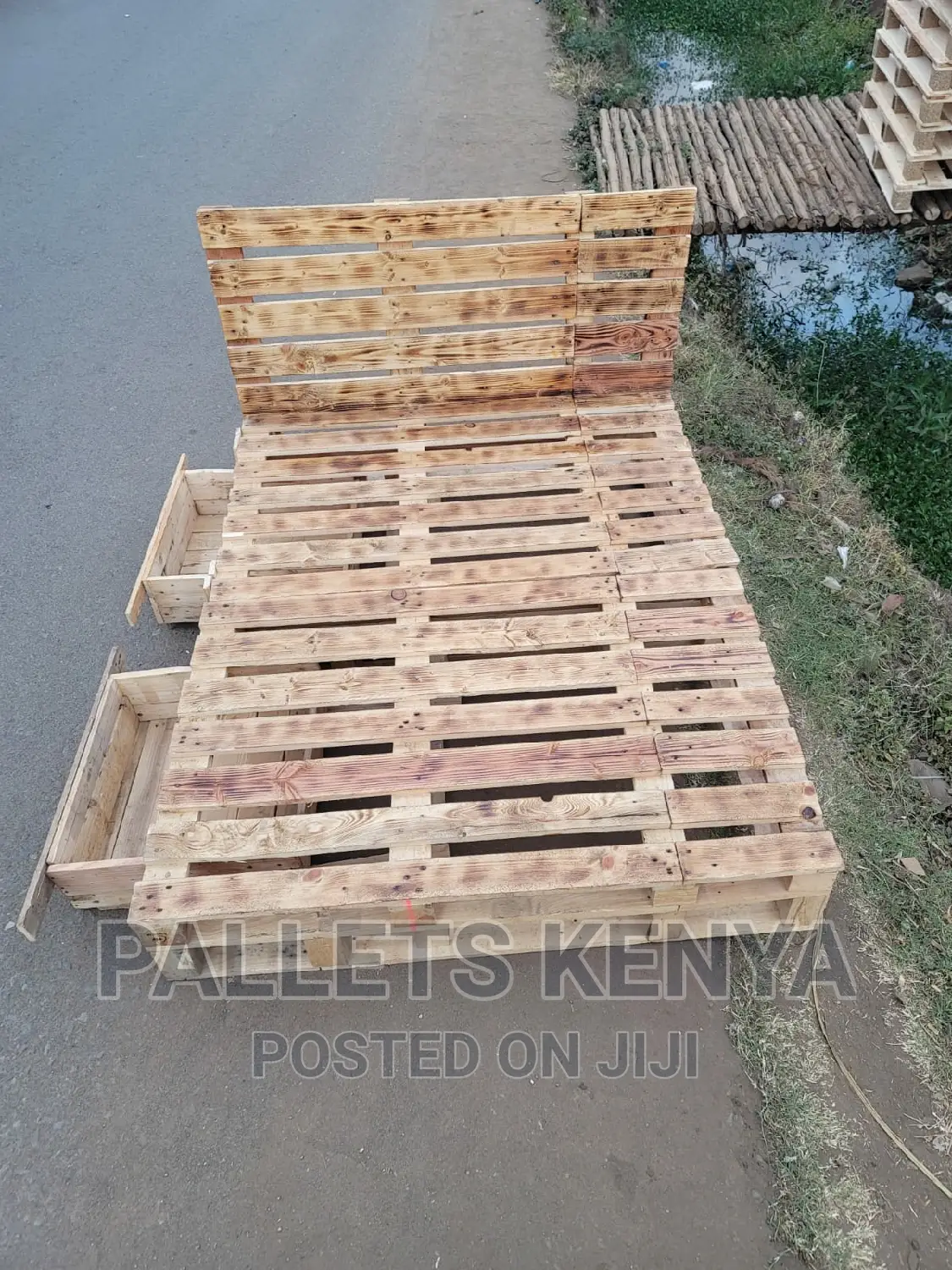 Pallet Bed- Detachable 5*6bed- (SSS)