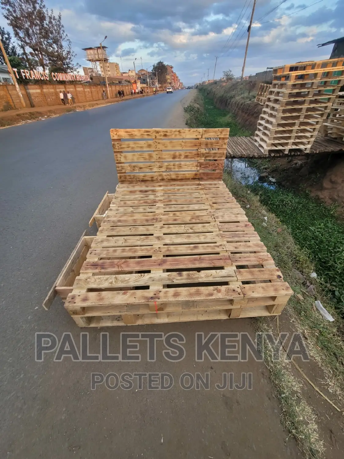 Pallet Bed- Detachable With Drawers (HDB*)