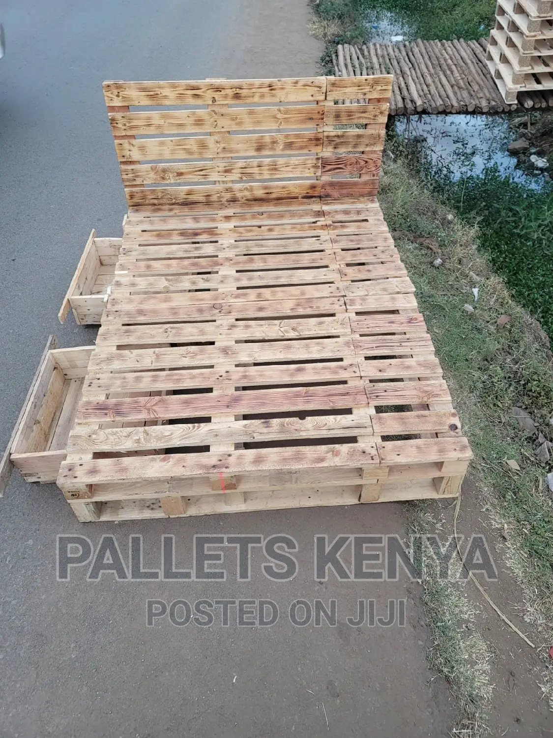 Pallet Bed- Detachable With Drawers (5*6DAT)