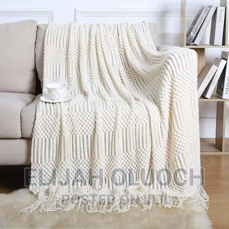 High Quality Knitted Throw Blankets With Tassal