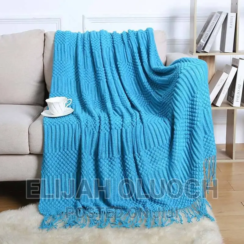 High Quality Knitted Throw Blankets With Tassal