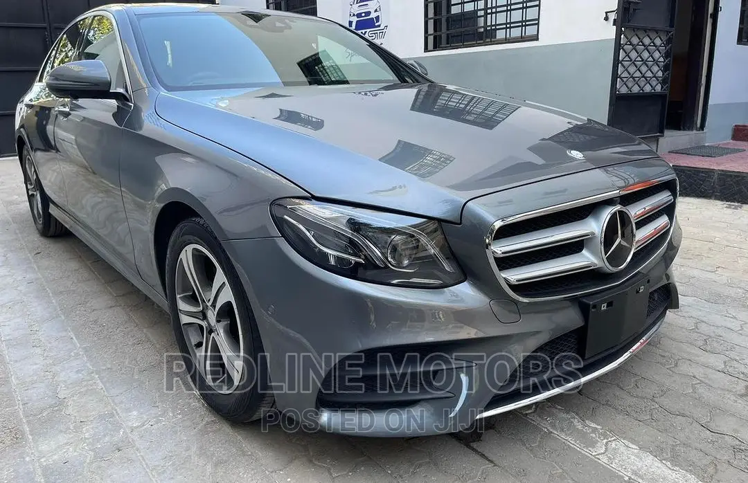 Mercedes-Benz E200 2016 Gray