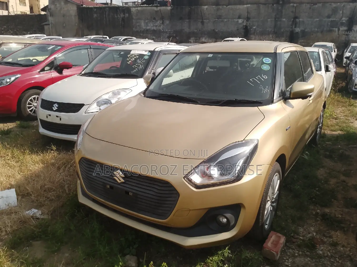 Suzuki Swift 2016 Gold