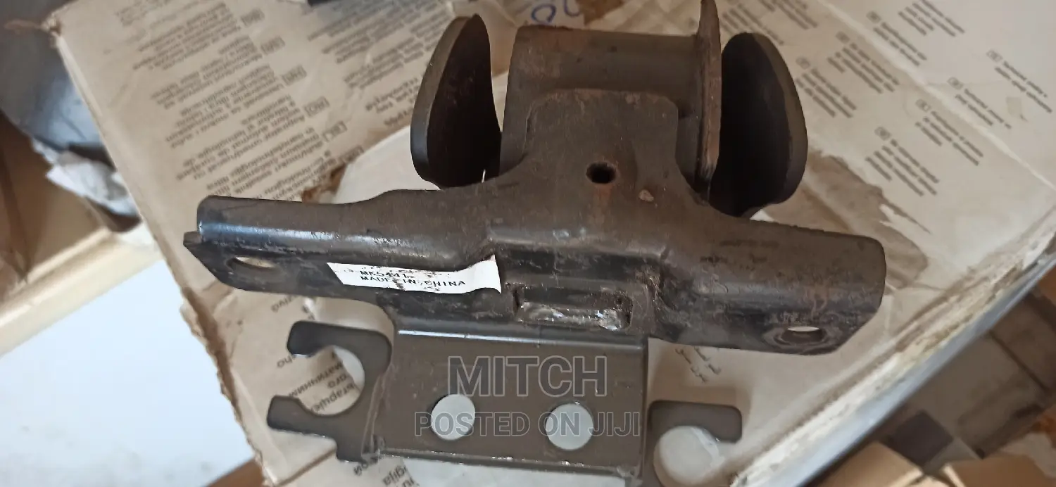 Ford Escape Mazda Tribute Engine Mount