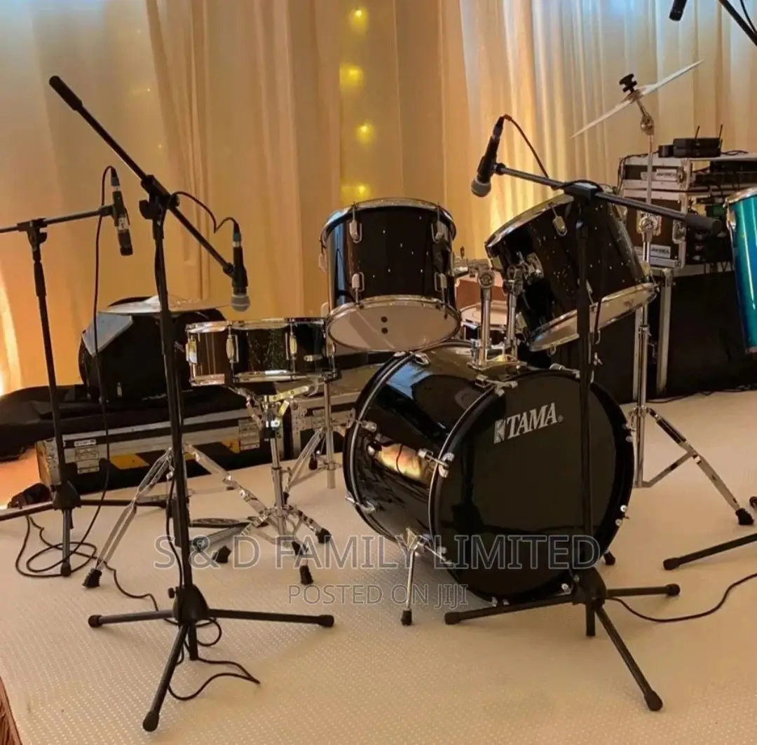Tama 5 Piece Drumset With Shure Drum Mics