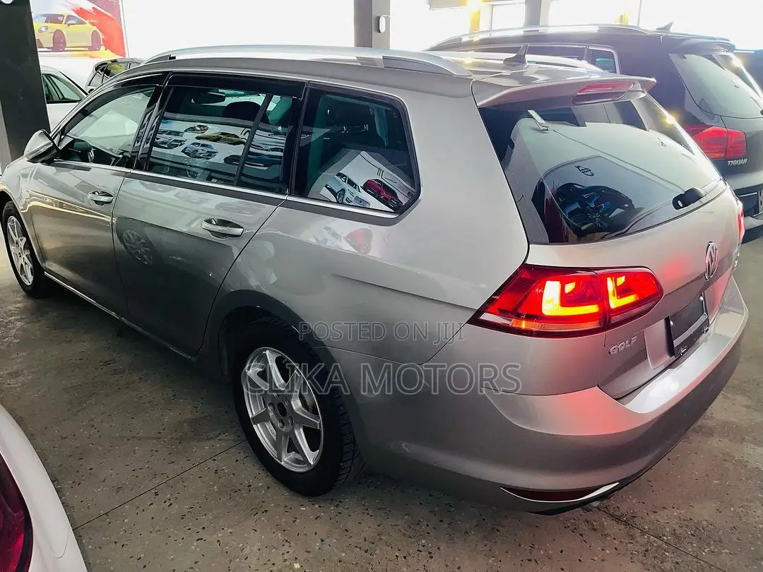 Volkswagen Golf Variant 2017 Silver