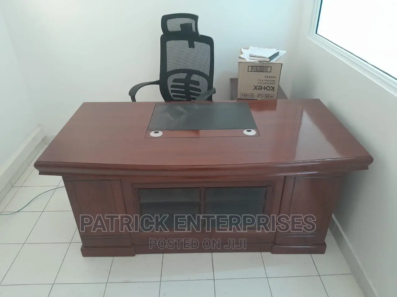 Executive Imported Office Desk 1.6 MTRS