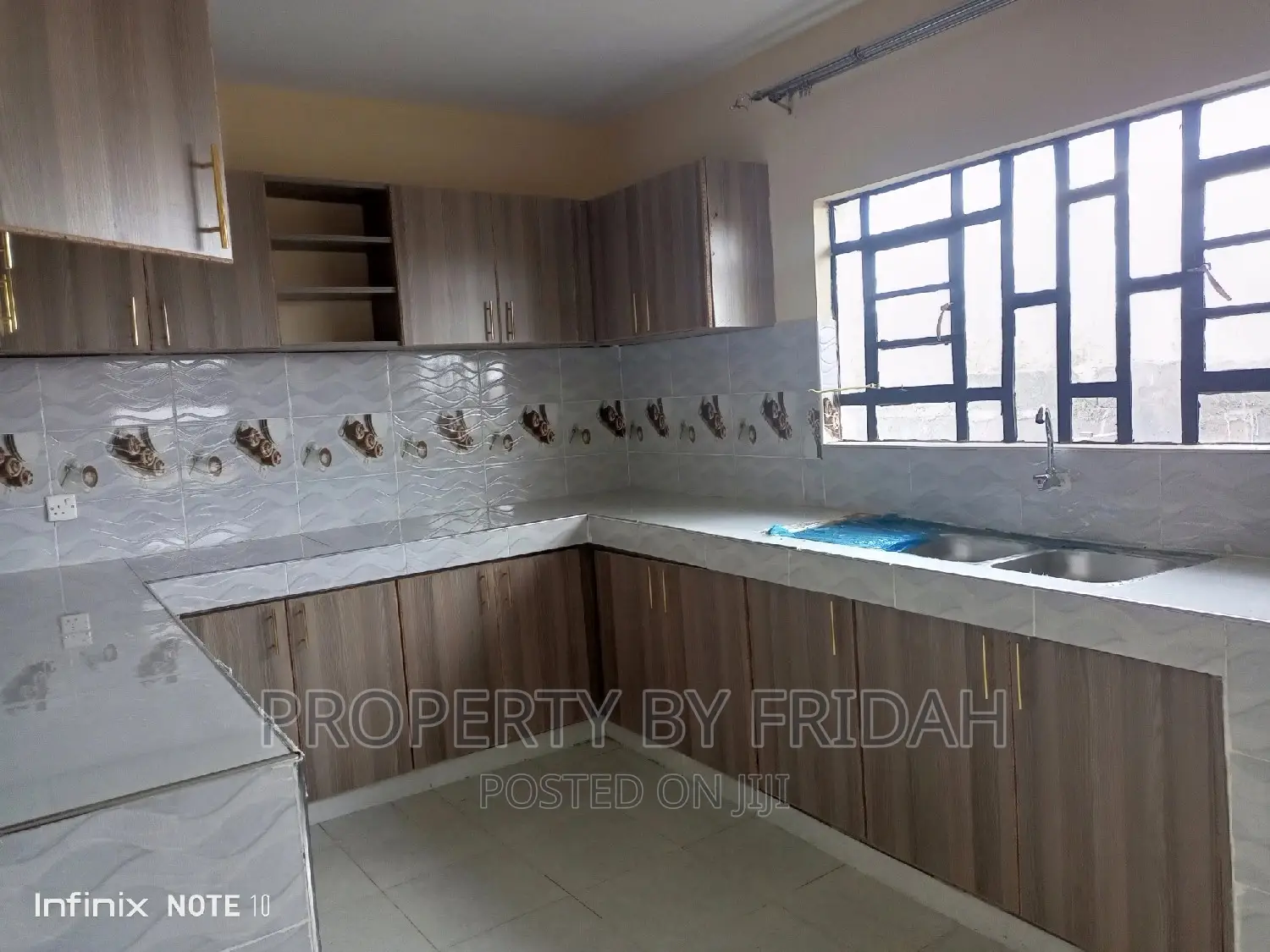 4bdrm Bungalow in Kitengela for sale