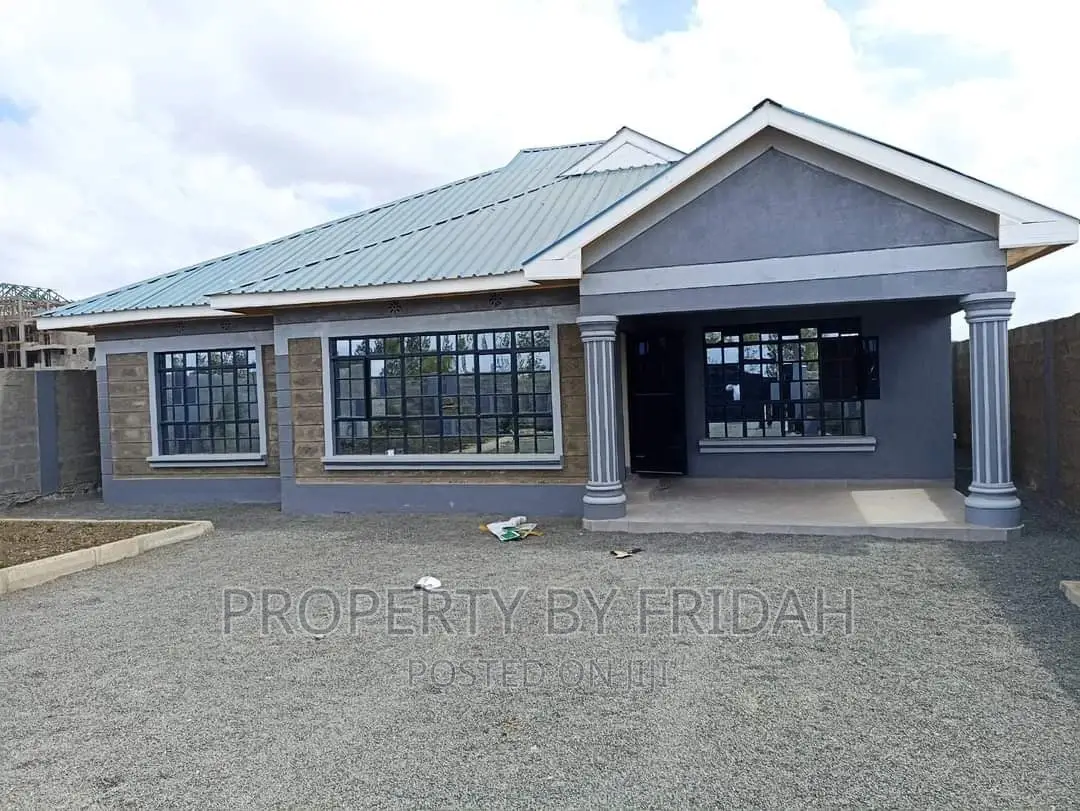 3bdrm Bungalow in Kitengela for sale