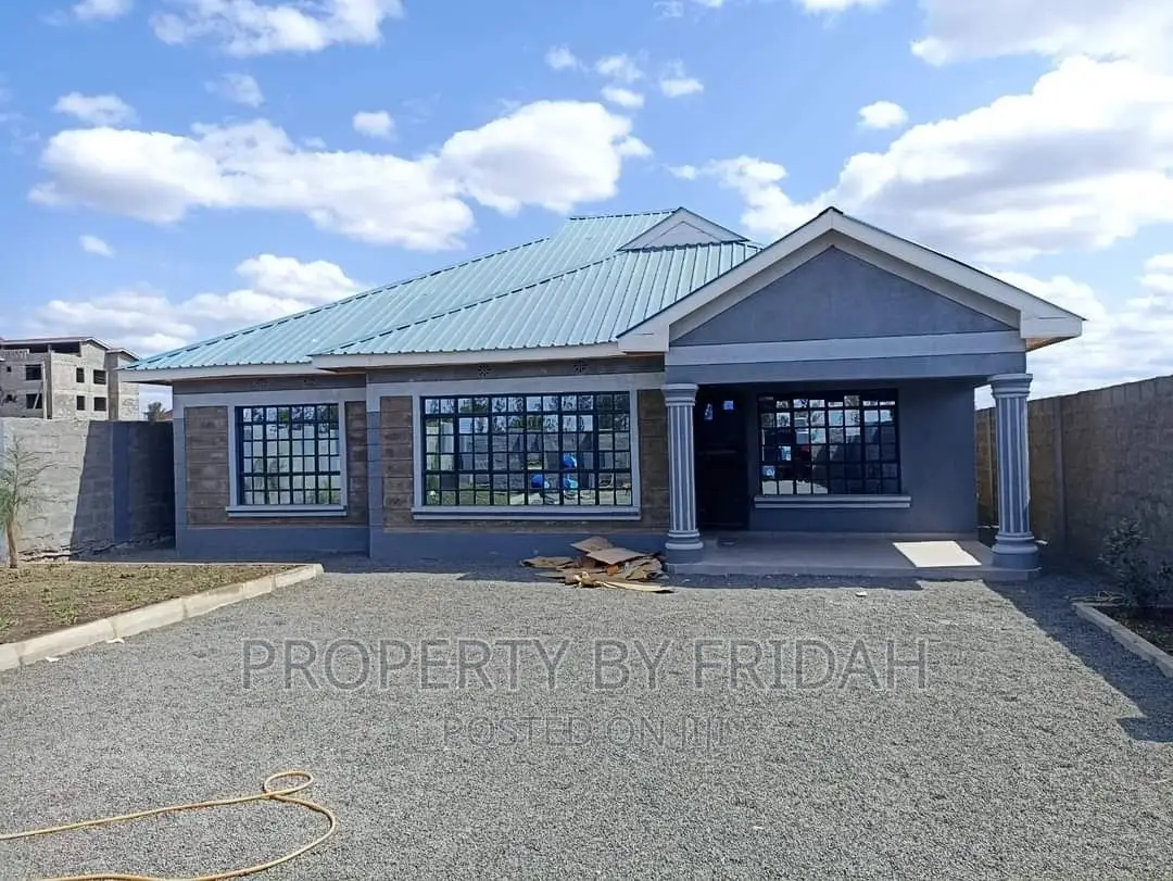 3bdrm Bungalow in Kitengela for sale
