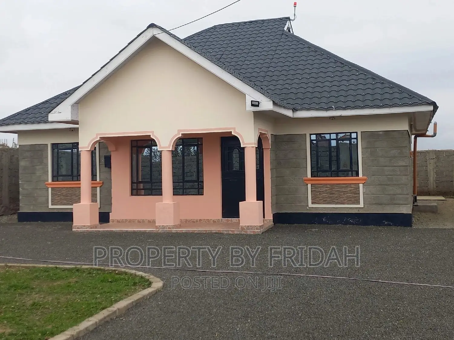 3bdrm Bungalow in Kitengela for sale