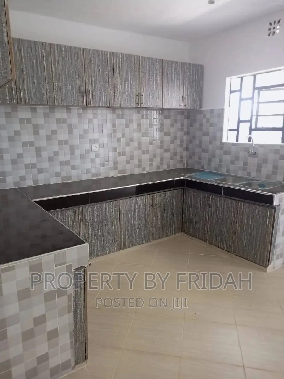 4bdrm Bungalow in Kitengela for sale