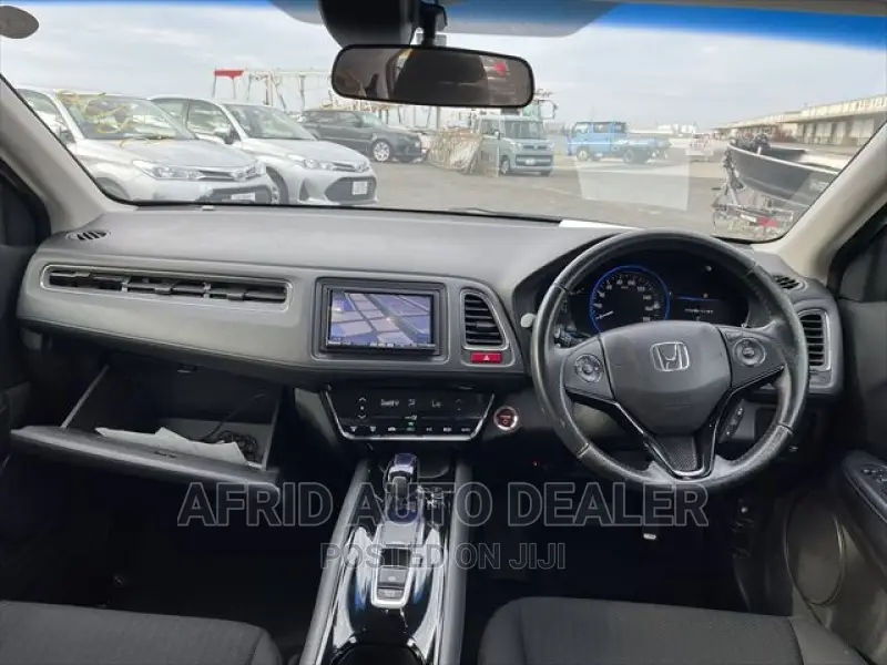 Honda Vezel 1.5 Hybrid 2WD 2016 White