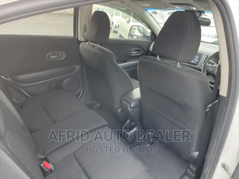 Honda Vezel 1.5 Hybrid 2WD 2016 White