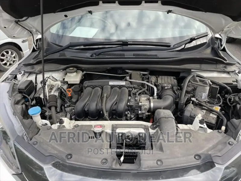 Honda Vezel 1.5 Hybrid 2WD 2016 White