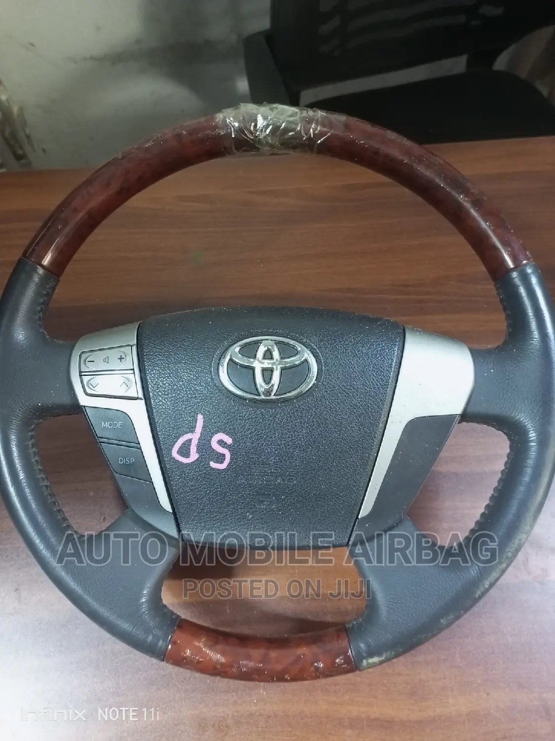 Toyota Alphard Steering Airbags