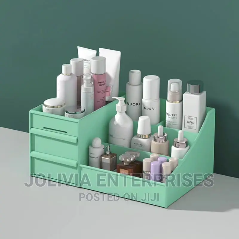 Make-Up Organizer