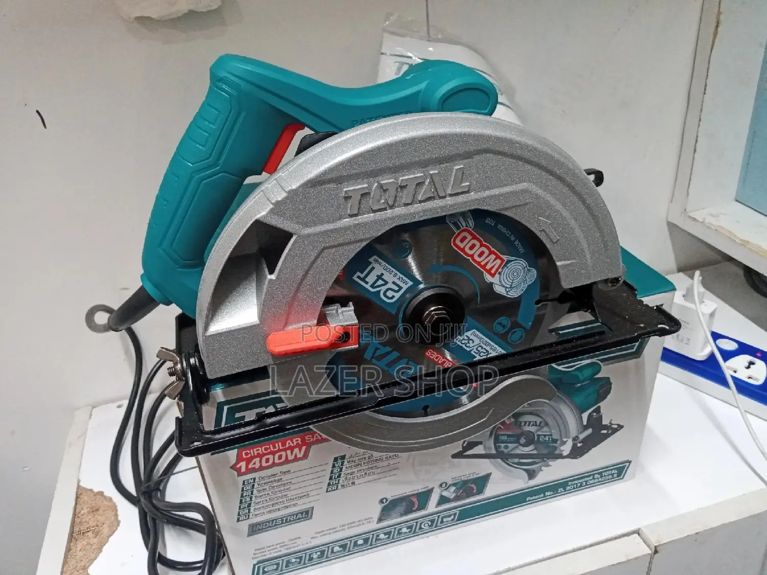 1400w Cross Cutting