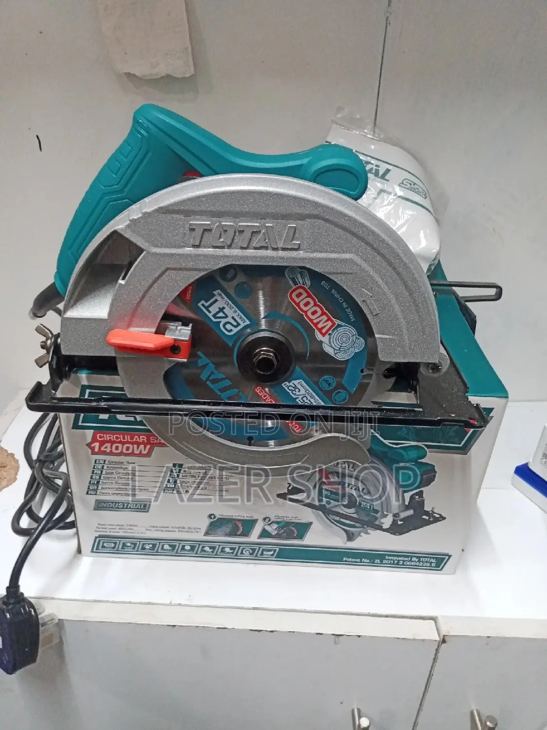 1400w Cross Cutting