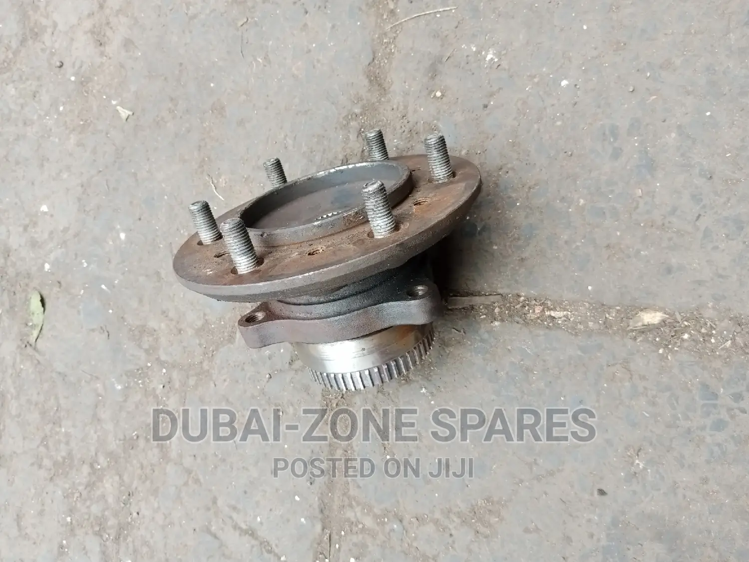 Hiace 7L,9L Front Wheel Hub 2 4wd Available Now.
