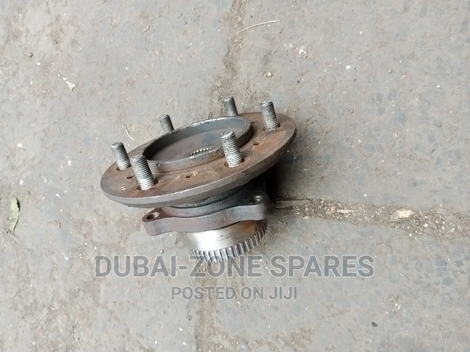 Hiace 7L,9L Front Wheel Hub 2 4wd Available Now.