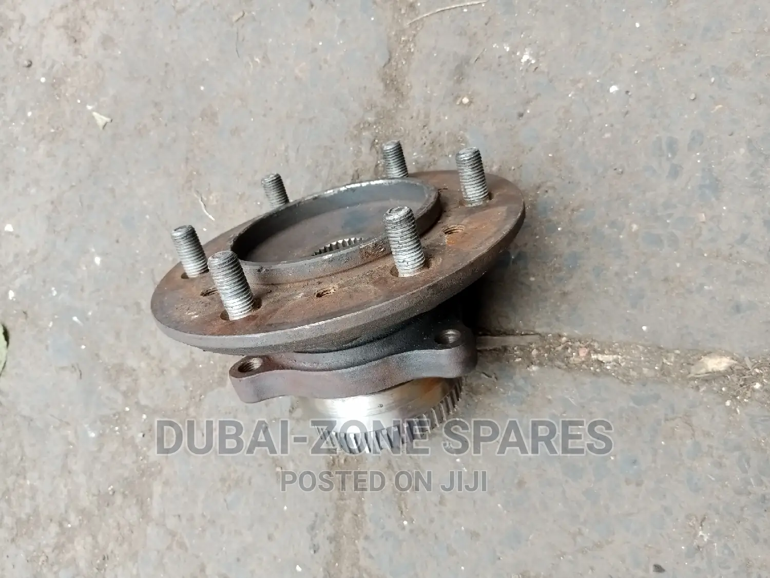 Hiace 7L,9L Front Wheel Hub 2 4wd Available Now.