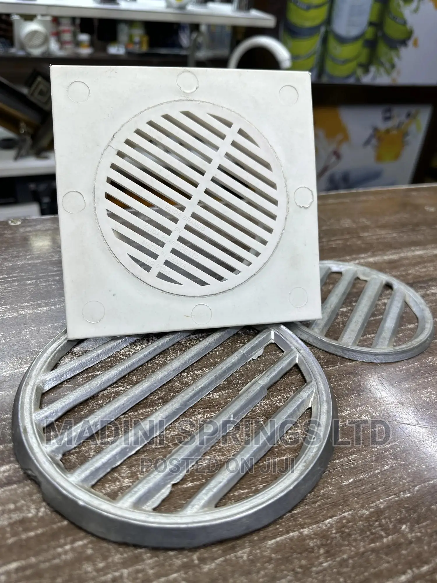 Metallic and Plastic Waste Floor Traps(In Different Sizes)
