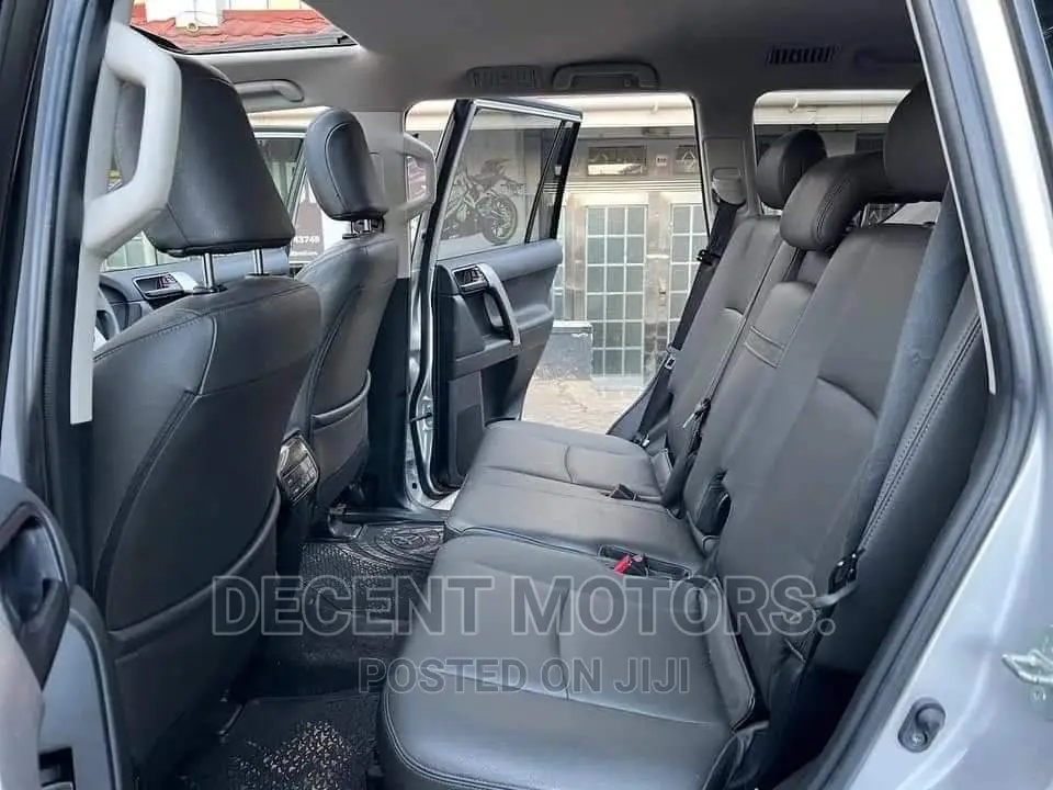 Toyota Land Cruiser Prado 2.8 D-4D 2016 Silver